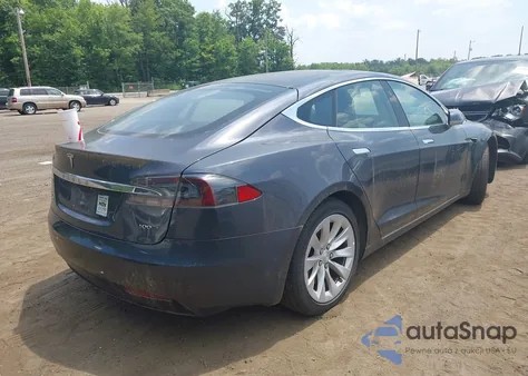 2017 Tesla Model S 100D/60D/75D/90D/P100D z USA, uszkodzony, nr VIN 5YJSA1E20HF222251